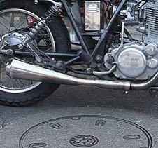 バイク SR400 SR500 クェーサーメガホンマフラー モトギャラリークラフト製