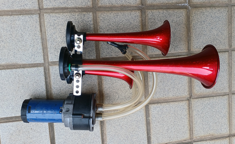 3連ラッパ Z2 Z400FX KH250 CBX400 CB400F CB750 GS400 GT380 XJ400 RZ250 ゼファー 旧車 GX71 軽トラ ハコスカ ジムニー ソアラ 検(当時物