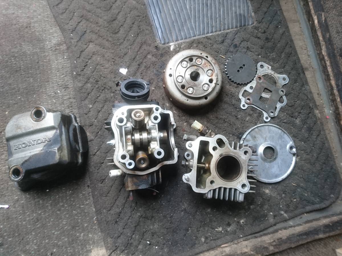 MD50 郵政カブ インジェクション車 シリンダーヘッドカバー 