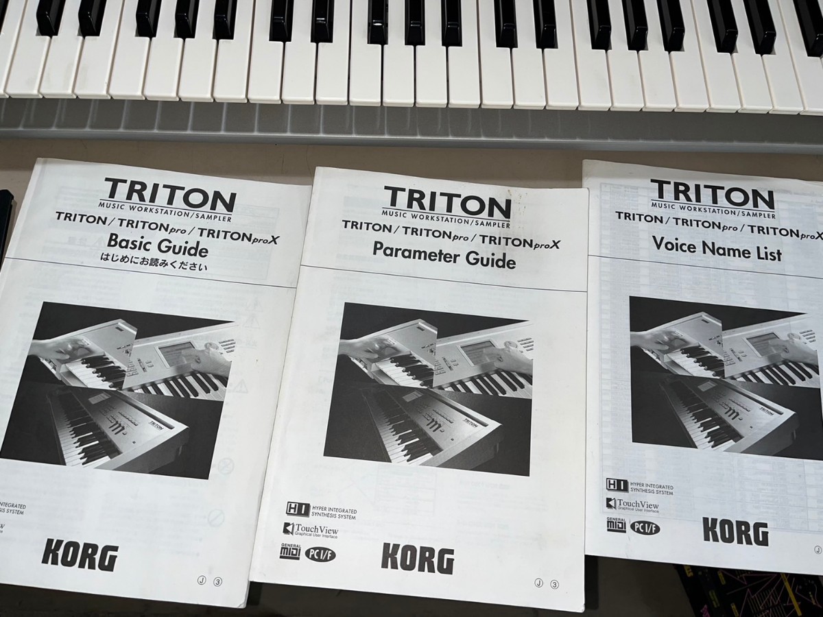 ○ KORG コルグ MUSIC WORKSTATION SAMPLER TRITON トライトン 61鍵盤 