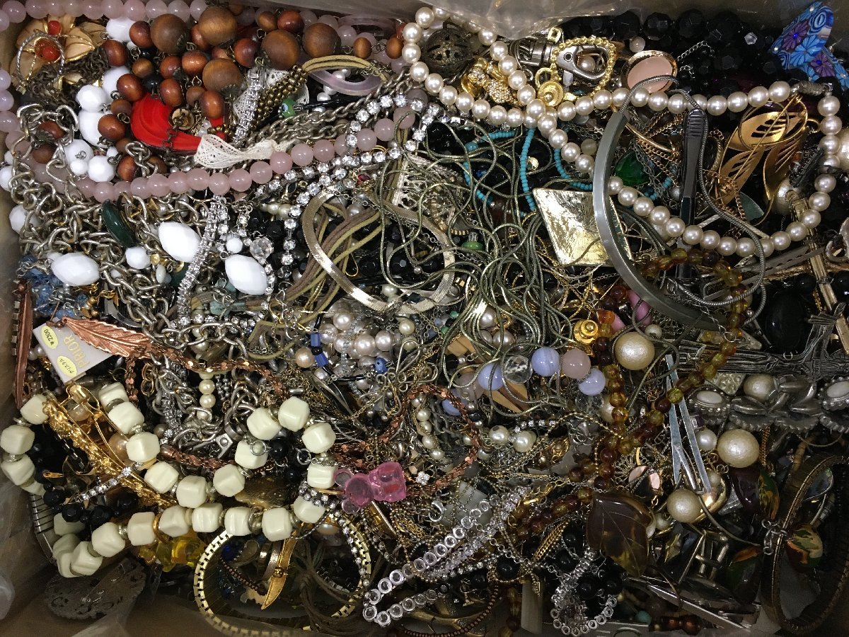 10□ZY0262 大量 アクセサリー イミテーション まとめ売り 総重量 約