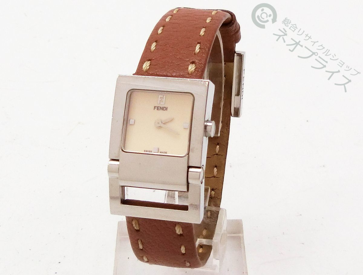 FENDI スクエア フェンディ レディースウォッチ シルバー クォーツ 