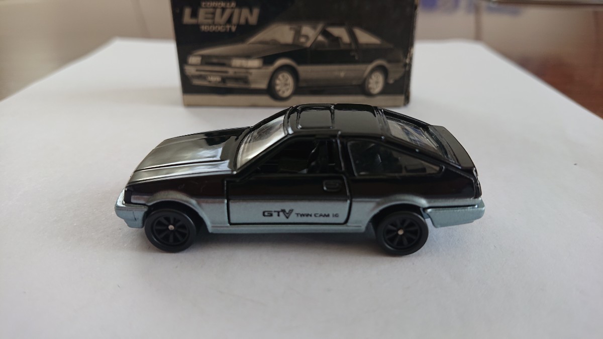 トミカ トヨタ カローラ レビン 1600 GTV AE86 日本製 アイアイアド