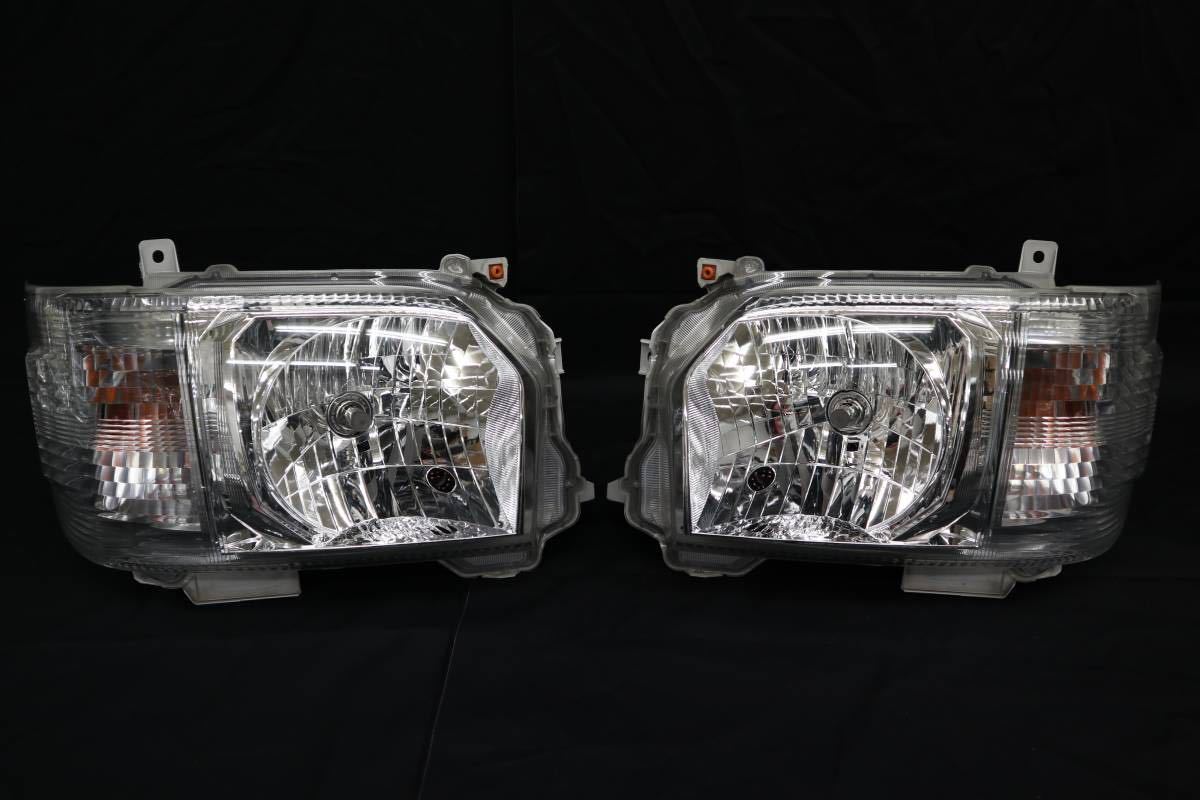 TOYOTA トヨタ カローラクロス ヘッドライト 右 運転席側 美品 格安