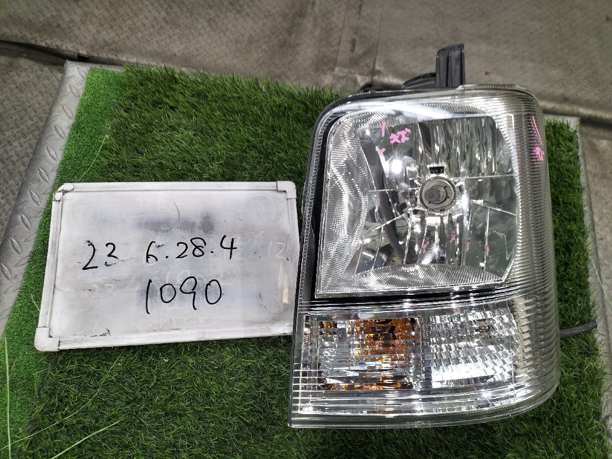 透明ページ(*´ω｀*) 即決 71 ハイエース 200 4型～ / ハロゲン トヨタ 純正 右 ヘッド