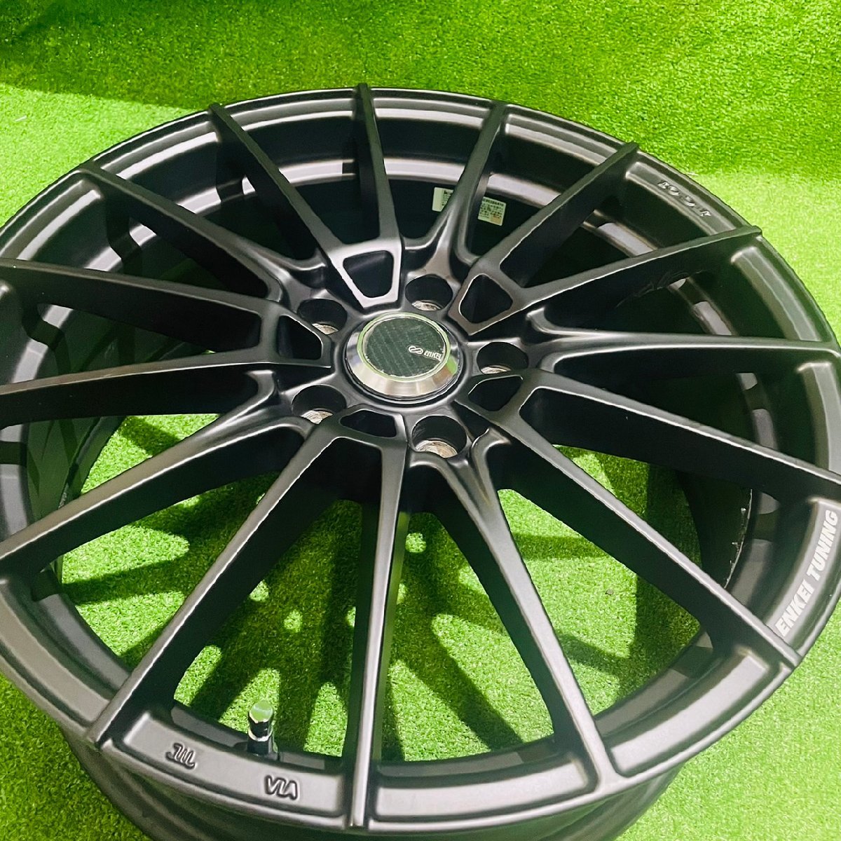 【激安大特価，お買い得】 ●【激熱！】ENKEI　TUNING　FC01　18×7.0J＋48　114.3/5穴　ヴェゼル、レヴォーグ、CX-5、CX-3等　札幌豊平区発【店頭引取OK】●