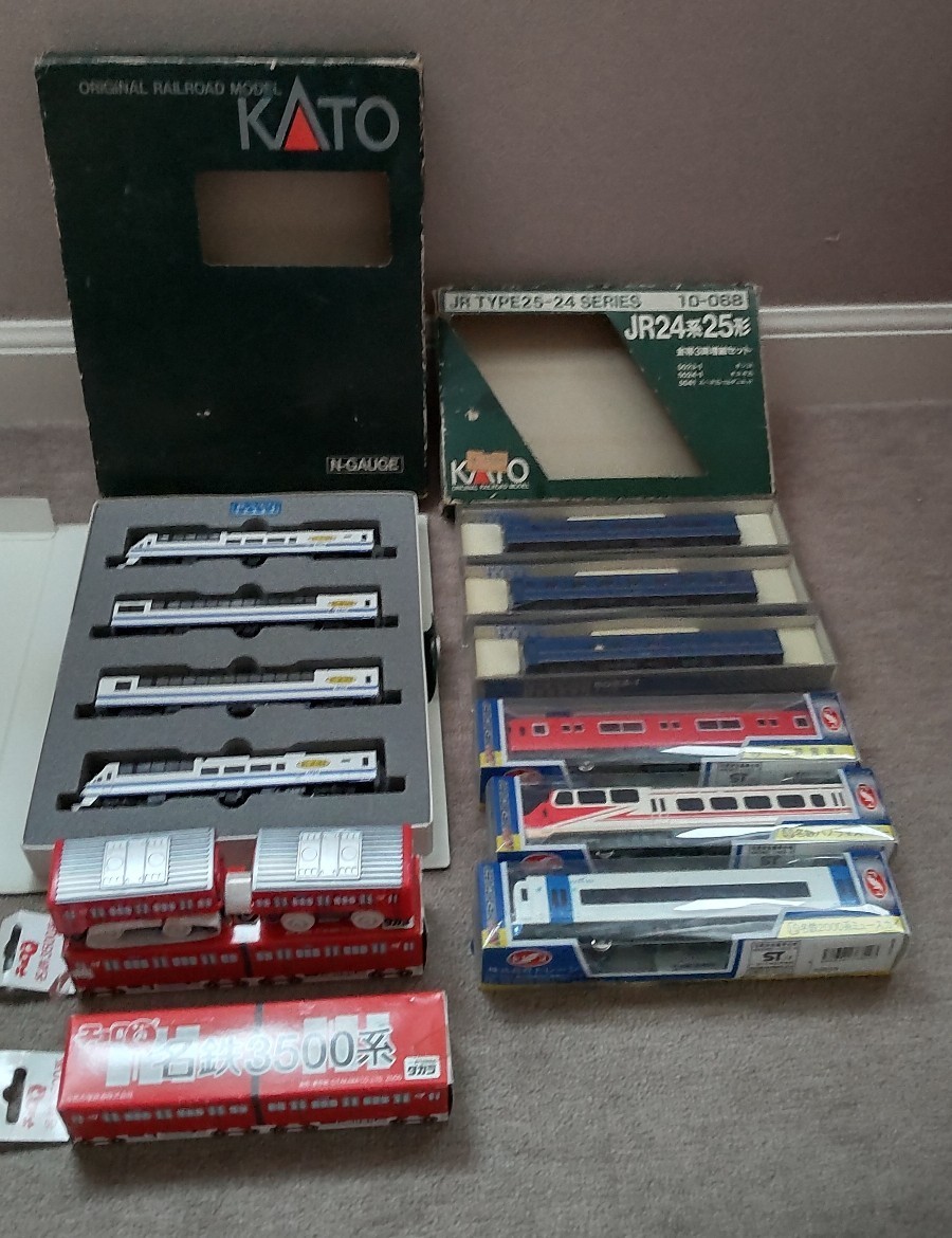 Nゲージ JR北海道 ANA ビッグスニーカー JR24系25形 金帯3両増結セット 名鉄ダイキャストスケールモデル チョロQ 名鉄3500系 鉄道模型