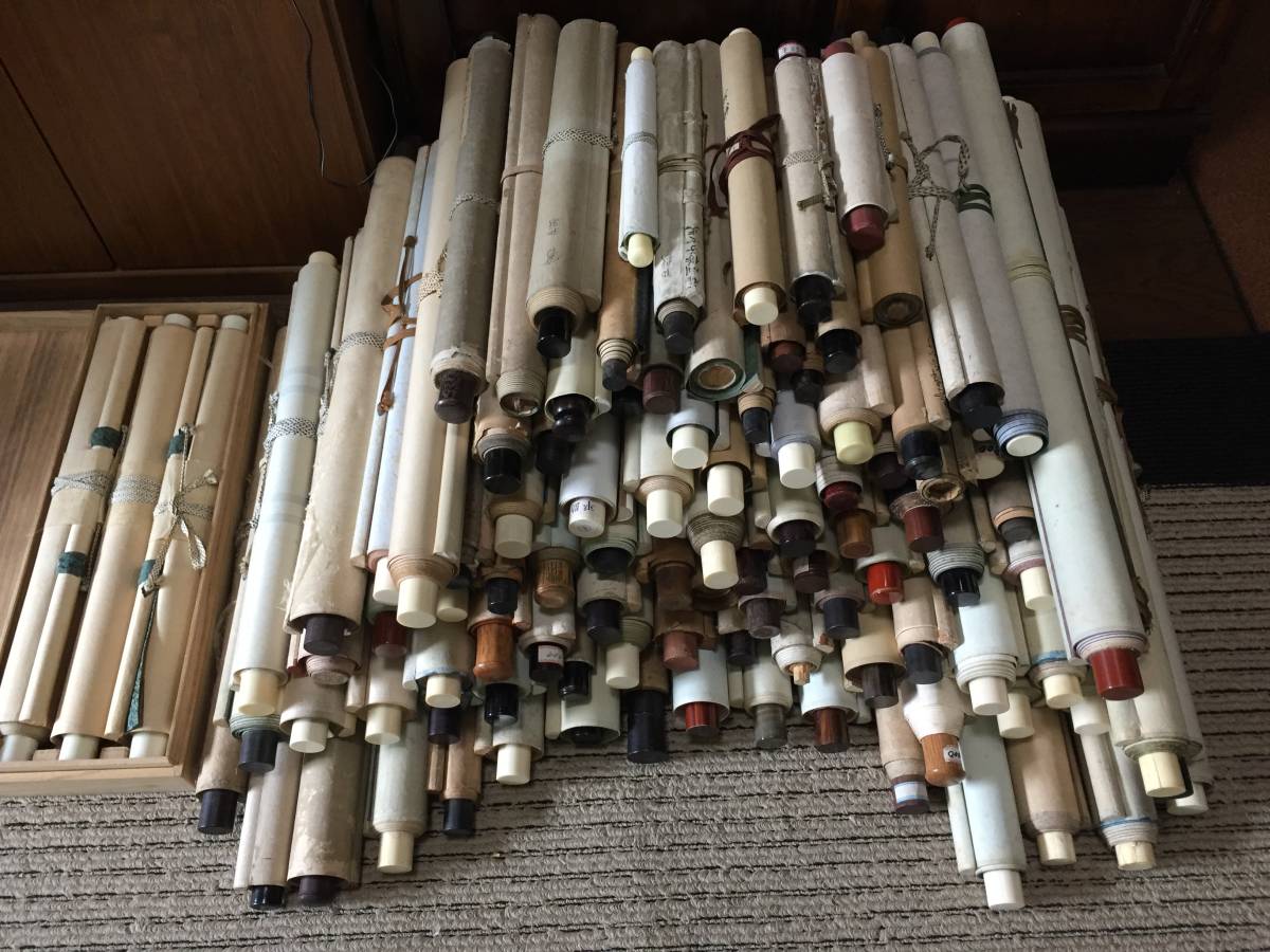 695 掛軸 まとめ売り 大量売り 約100本 まとめて