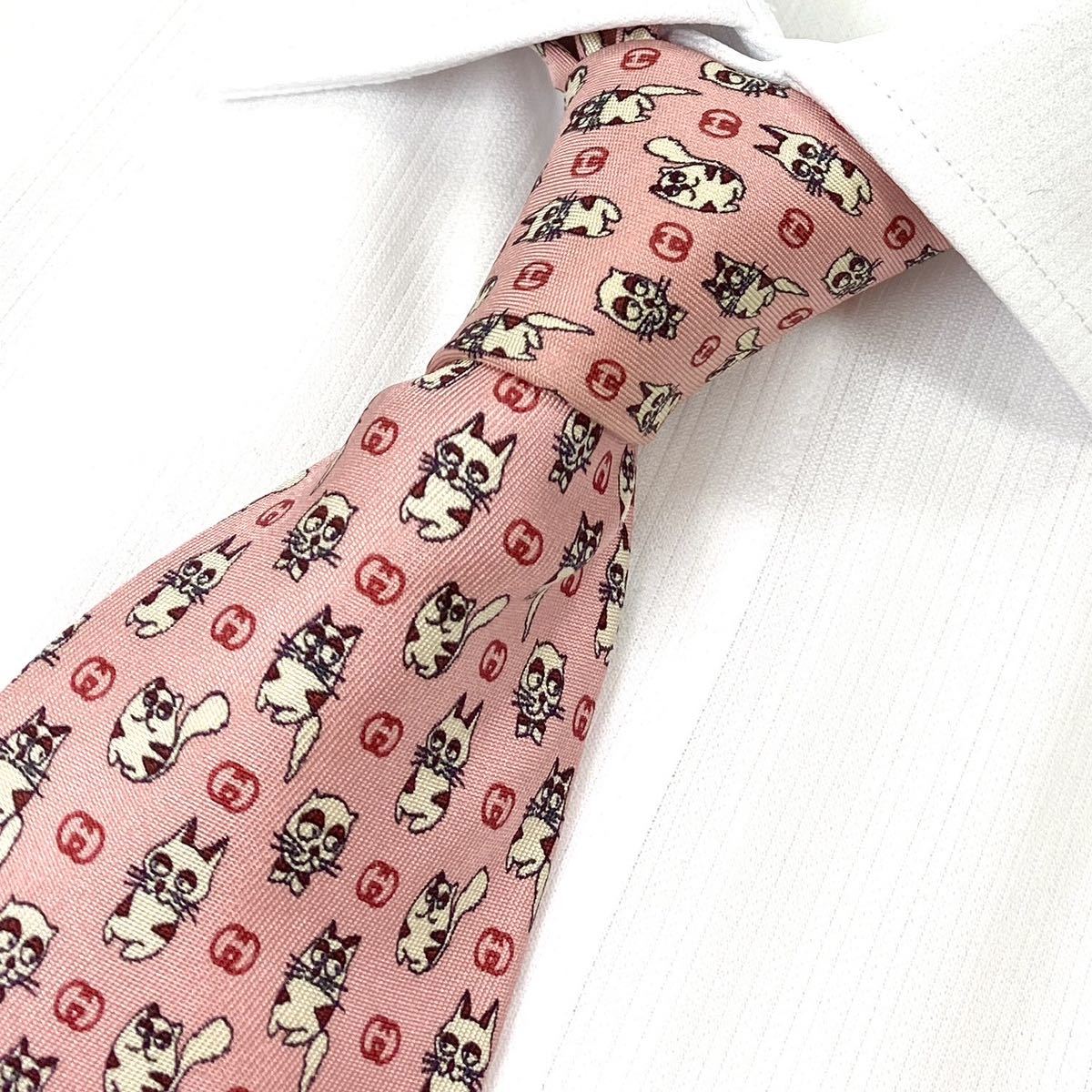 GUCCI グッチ イタリア製 正規品 シルク 100％ 総柄 猫柄 ネクタイ
