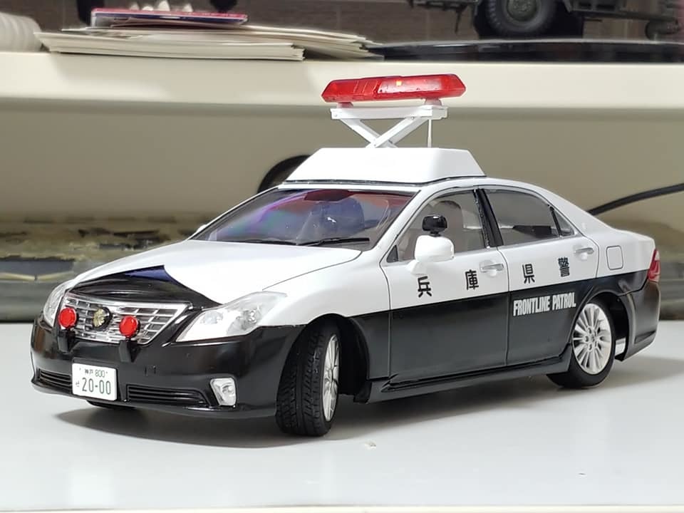 アオシマ 1/24 GRS200 クラウン パトカー 兵庫県警仕様 完成品(トヨタ 