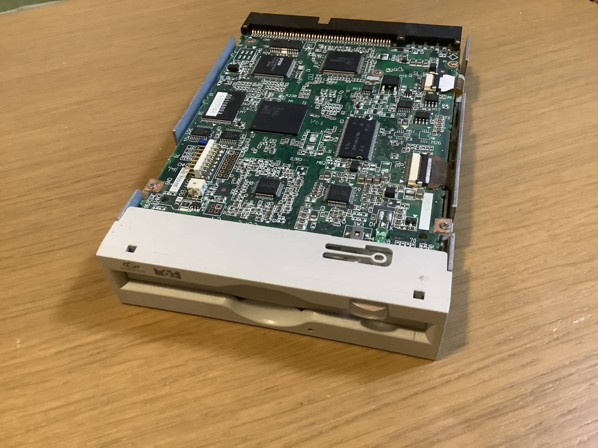 富士通 FUJITSU 内蔵型MOドライブ MCR3230SS 2.3GB対応 SCSI規格 動作