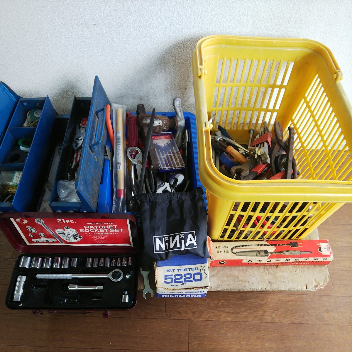 工具 まとめて ハンドツール ドライバー ニッパー レンチ キリ 釘抜き メジャー など 傷汚れあり 中古現状 ジャンク品