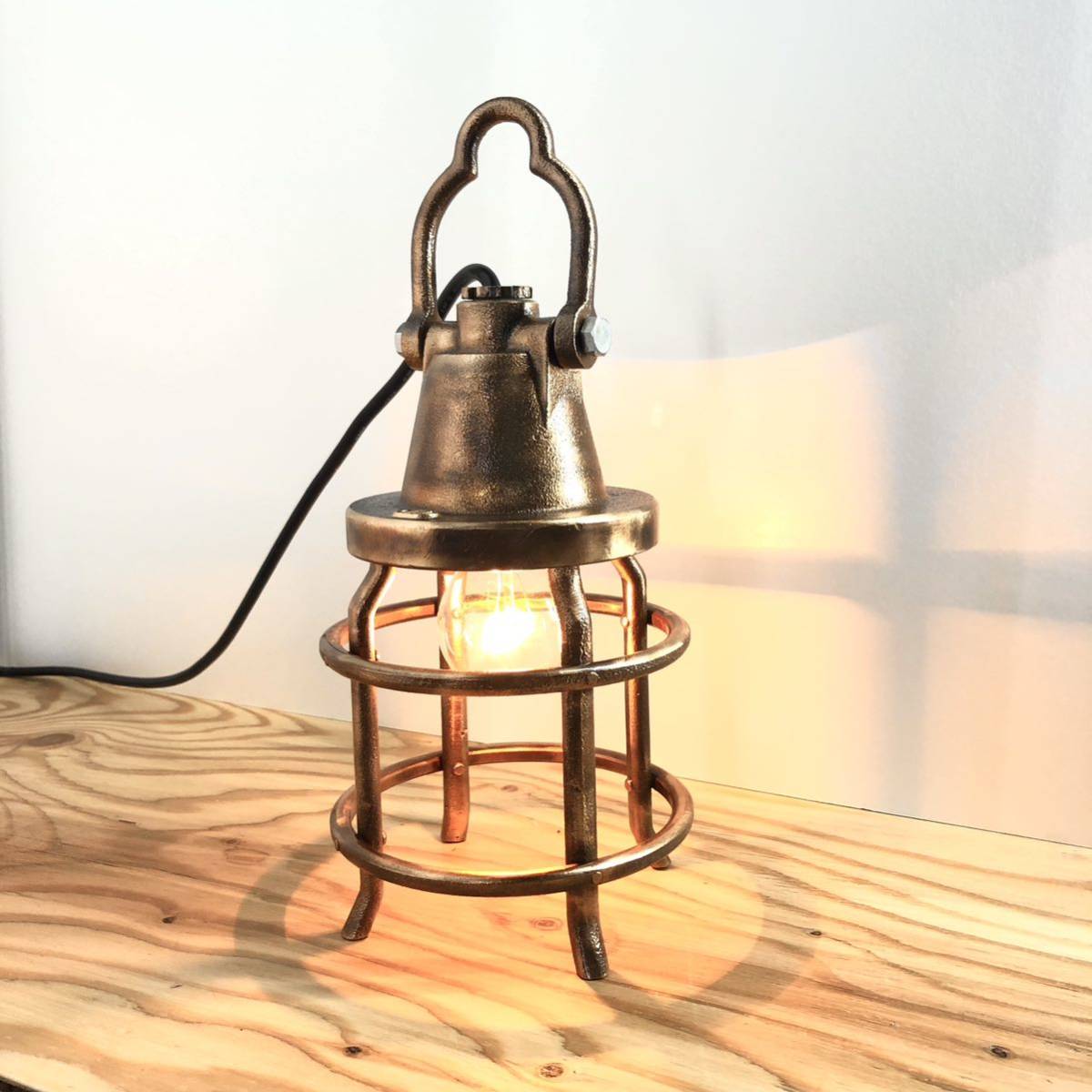 船舶照明 マリンライト ビンテージ ランプ E26真鍮製 動作OK 昭和レトロ アンティーク 送料1500円 マリンランプ マリン CL NEWデッキライトゴールド 1灯 人感センサ-付