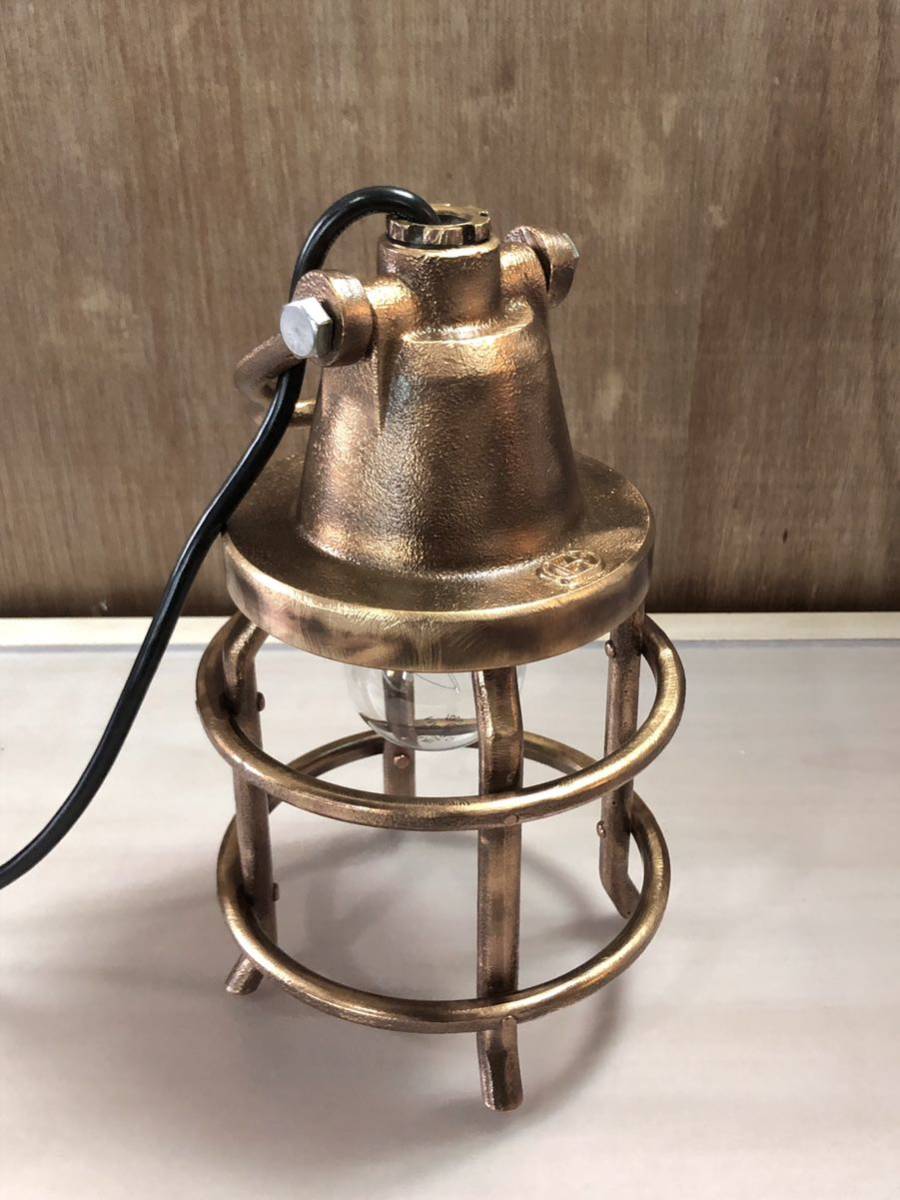 船舶照明 マリンライト ビンテージ ランプ E26真鍮製 動作OK 昭和レトロ アンティーク 送料1500円 マリンランプ マリン CL NEWデッキライトゴールド 1灯 人感センサ-付
