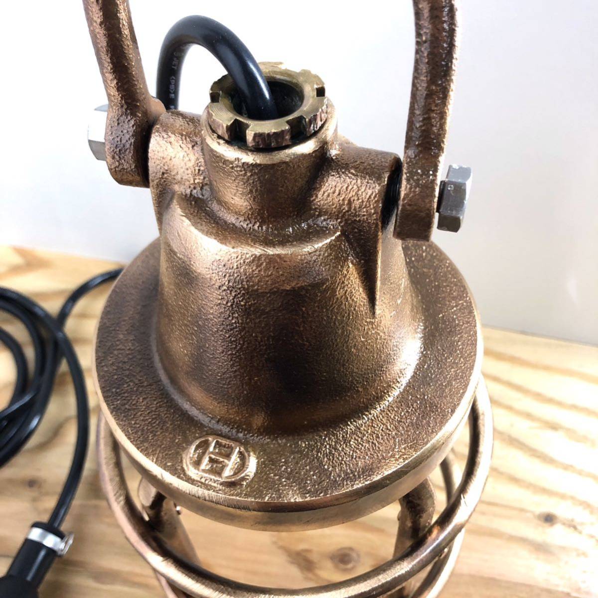 船舶照明 マリンライト ビンテージ ランプ E26真鍮製 動作OK 昭和レトロ アンティーク 送料1500円 マリンランプ マリン CL NEWデッキライトゴールド 1灯 人感センサ-付