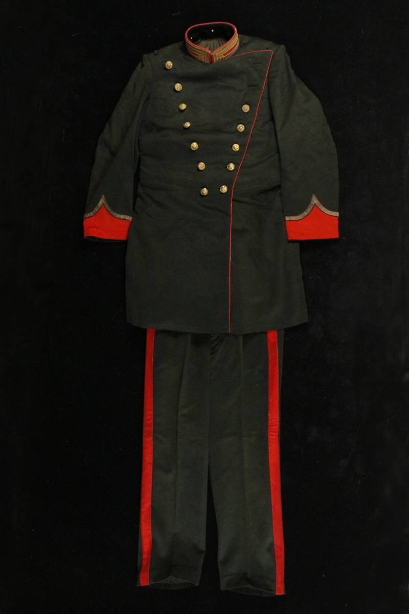 日本陸軍　軍服　S＆Graf製　Lサイズ　大尉階級章付き　上下セット LIG 大日本帝国陸軍 准尉 大礼服 上下 正帽 肩章 トランク付 正衣