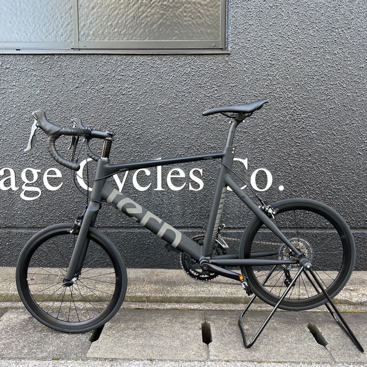 直接引取希望Tern Surge ターンサージュ 470 マットブラック TERN