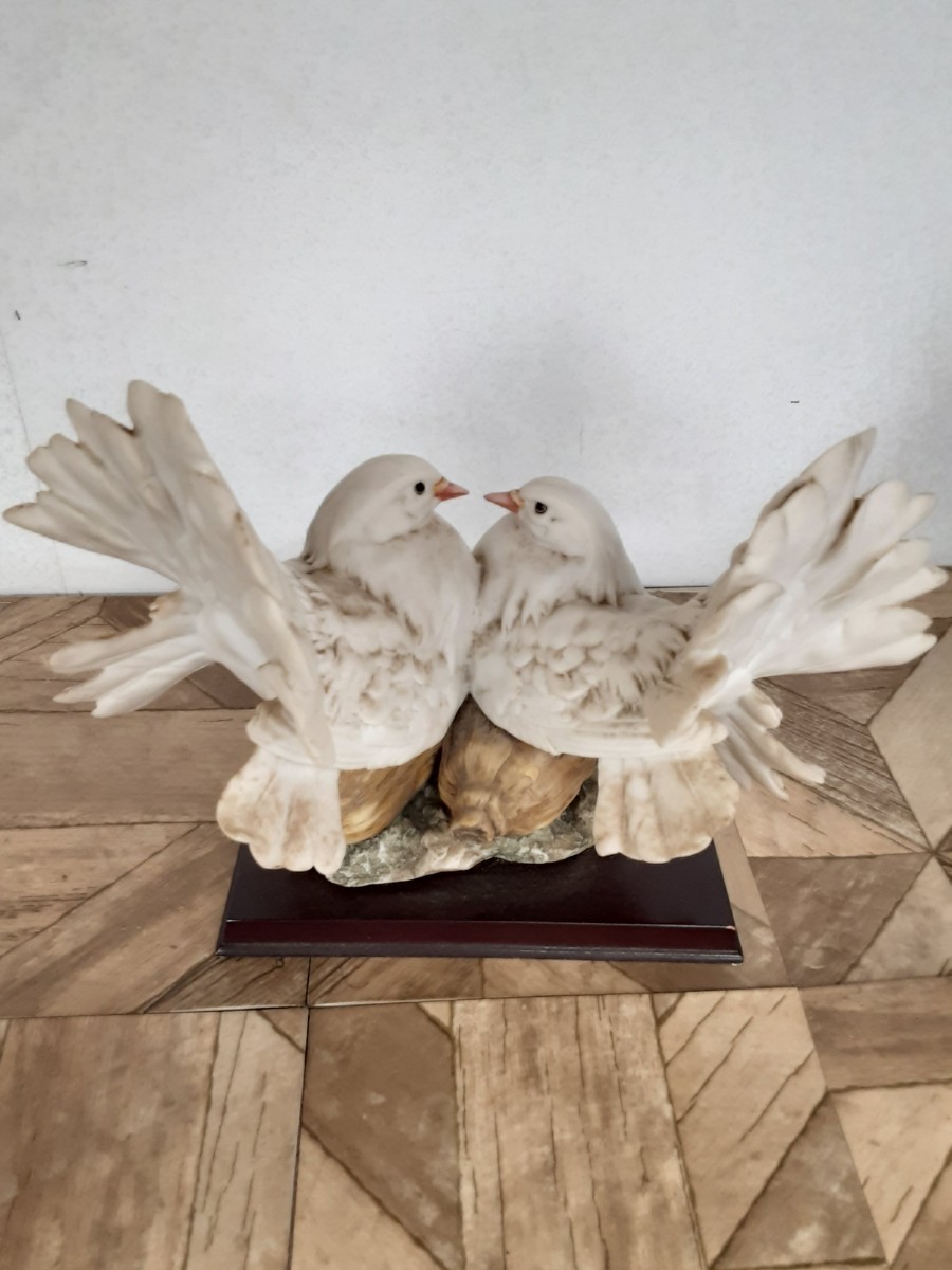 フィレンツェのあアンティークの鳥二羽