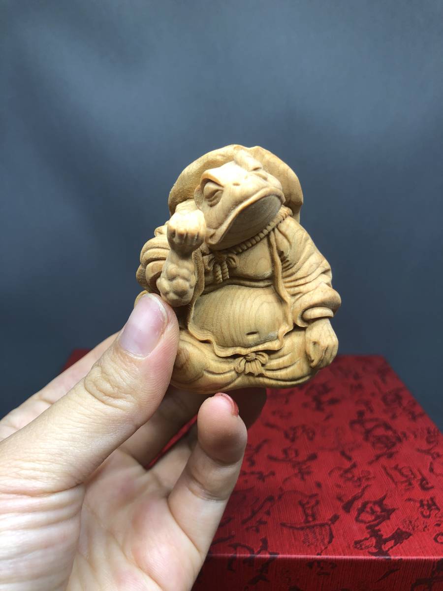 根付 カエル 蛙 彫刻 caeru - blog : 渋い根付け蛙。木彫チャーム