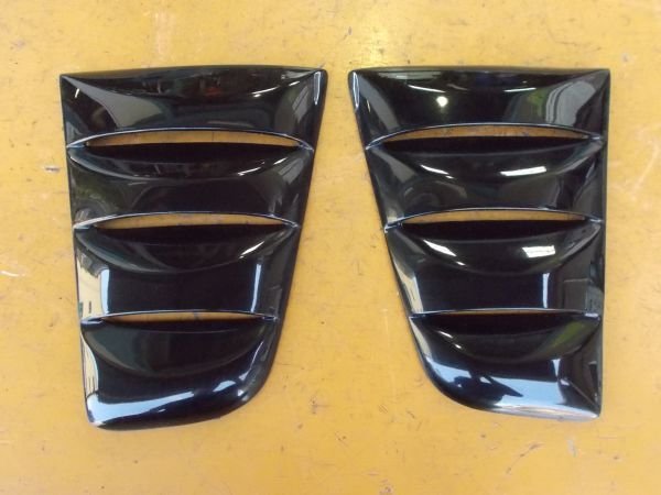 ニッサン フェアレディZ ベースグレード Z33 - 社外　リアサイドルーバー　左右　黒・ブラック - 509-025-B