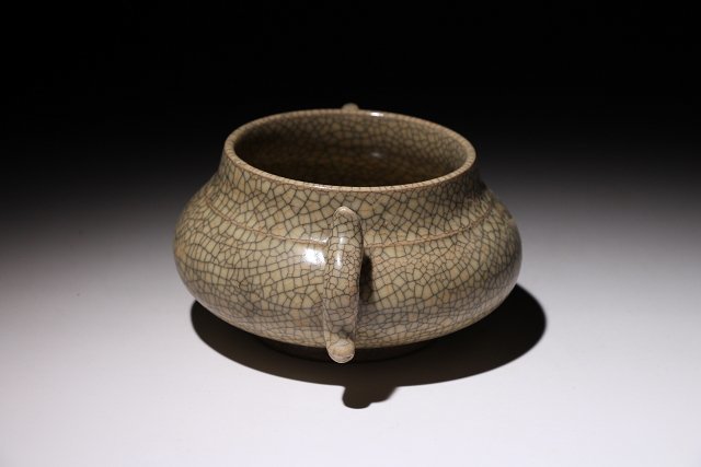 ☆寒椿☆哥窯香炉 双耳 幅約14cm×約12cm (検)氷
