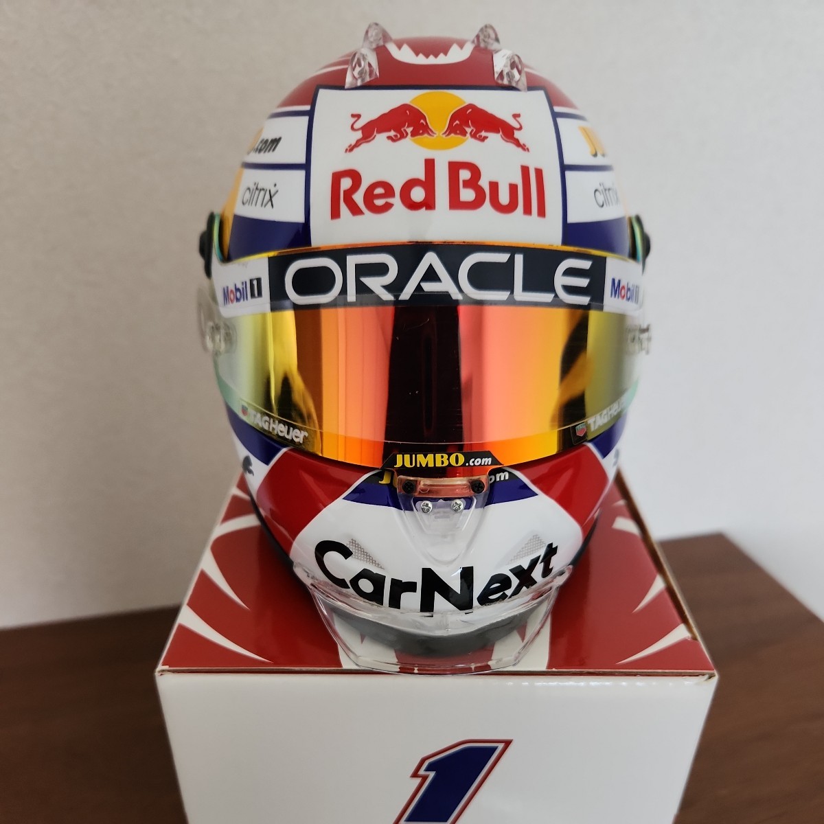 レッドブル マックスフェルスタッペン 1/2ヘルメット オランダGP2022年