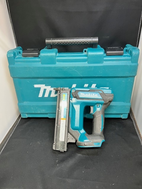 マキタ◆充電式面木釘打 FN350D【動作確認済み】makita 本体+ケース
