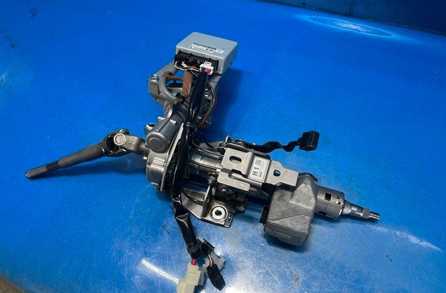 ノア　ZRR80　ステアリングシャフト　管理番号　4643