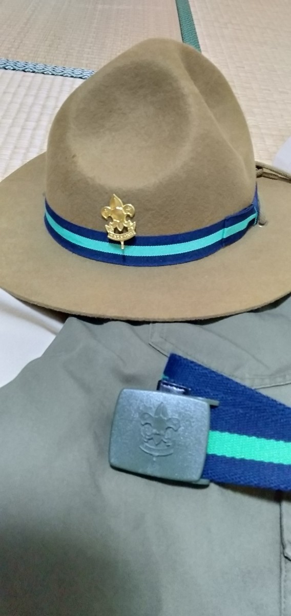 ボーイスカウト制服セット おまけ 旗 ロープ コンパス 歌集等(制服  