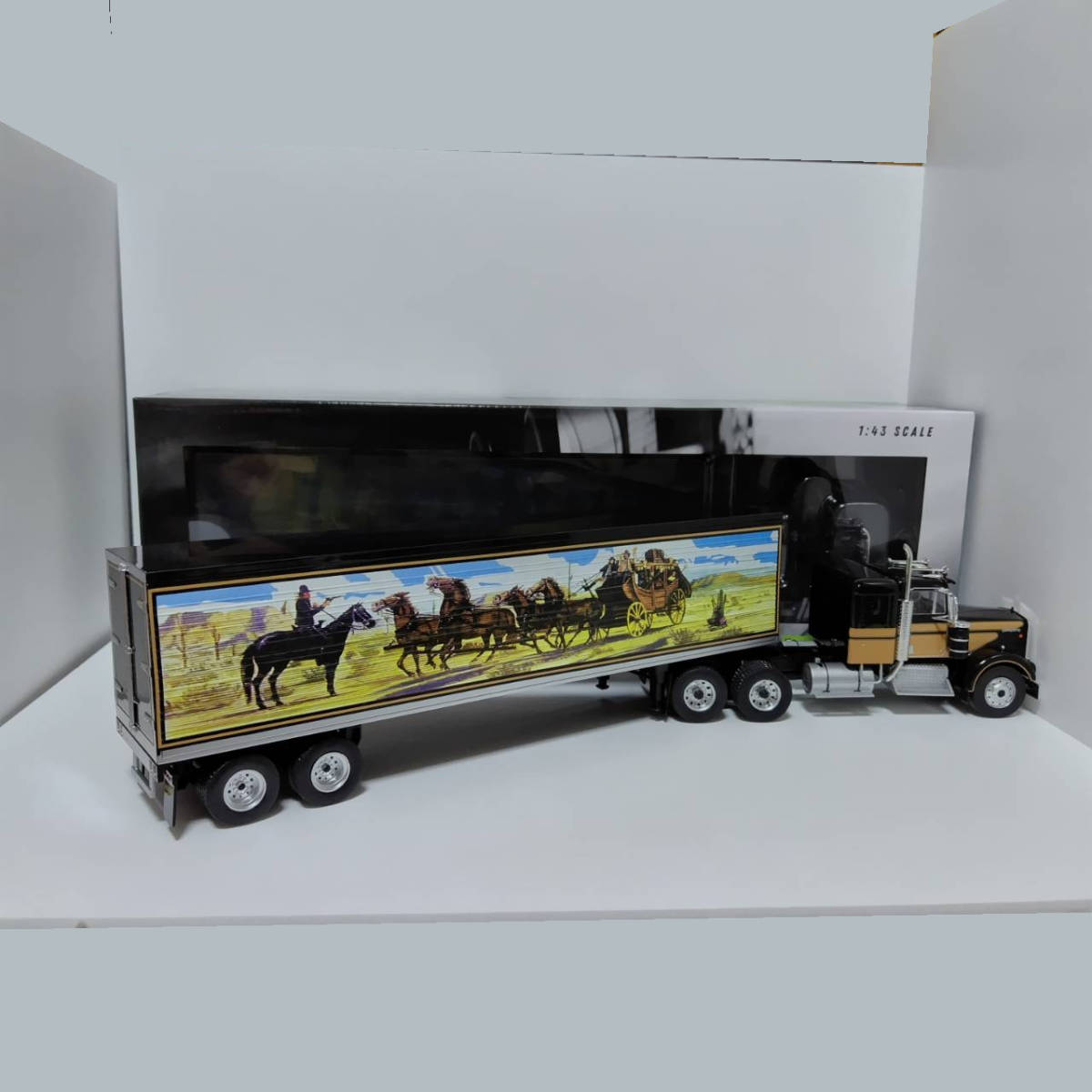 希少 1/43 KENWORTH W900A 1974 WITH REFRIGERATED TRAILER Smokey and