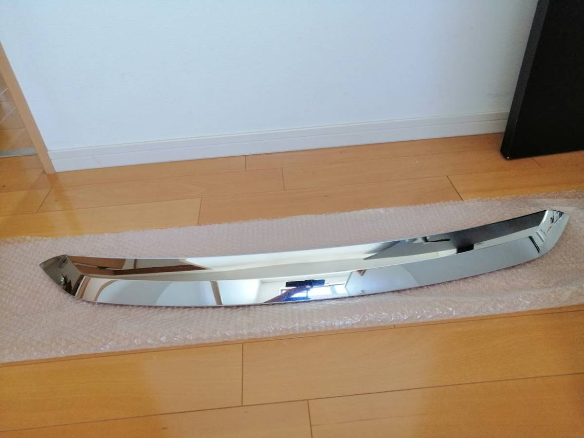 り トヨタ ハリアー 60 後期 純正 ボンネット モール 75771-48050 ,中古為