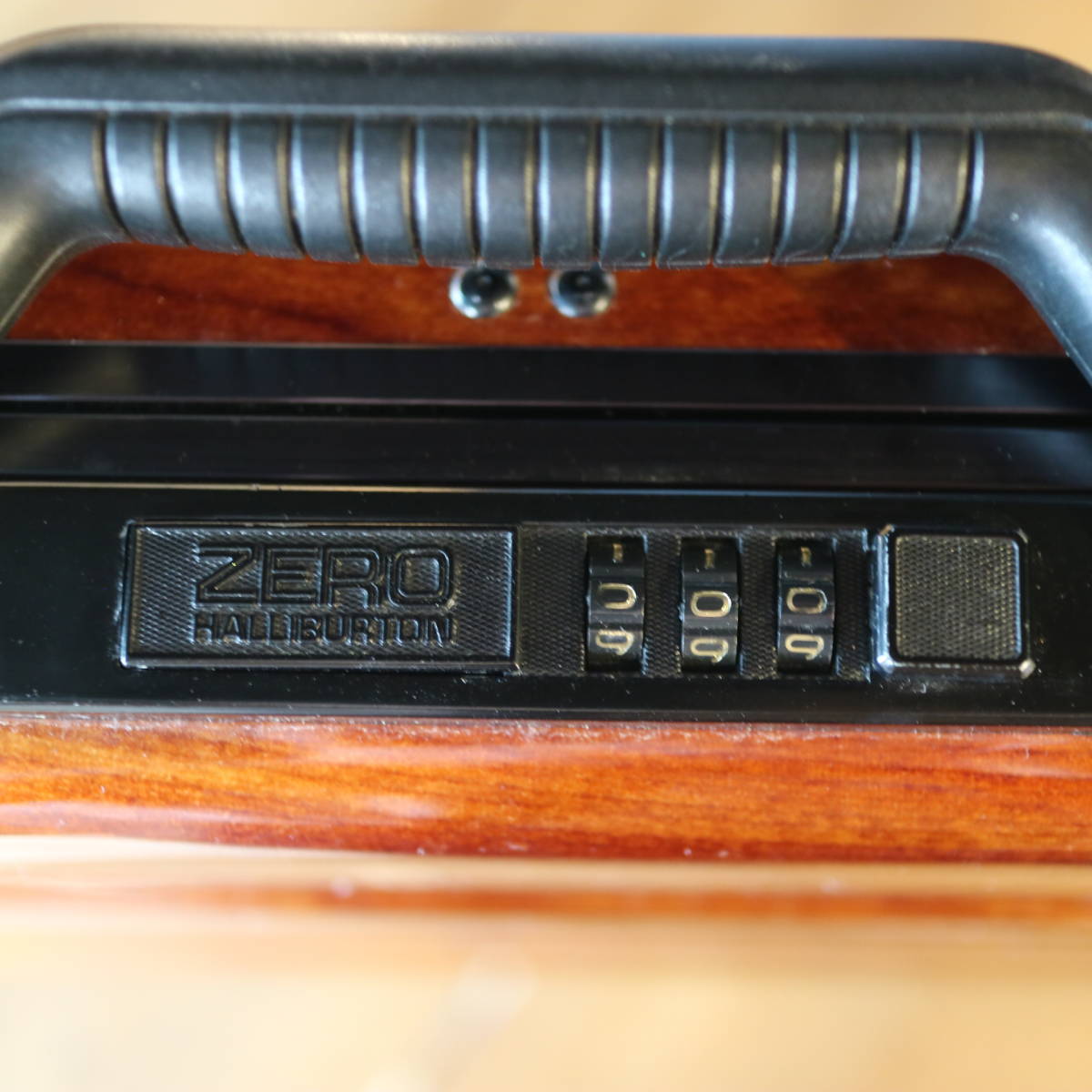 美品✨️ 希少 ZERO HALLIBURTON ゼロハリバートン 眼鏡ケース