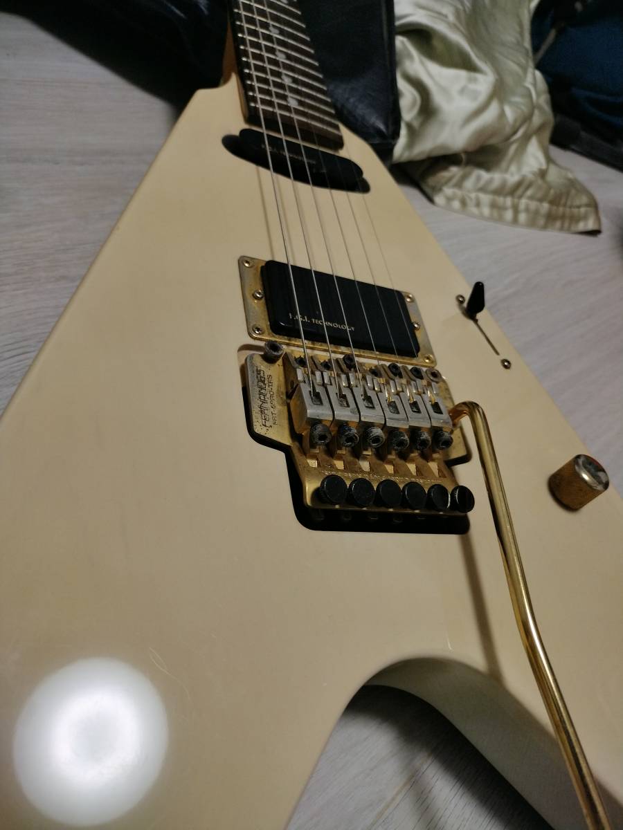FERNANDES ミディアムスケールフライングV | OSIR.OLSZTYN.PL