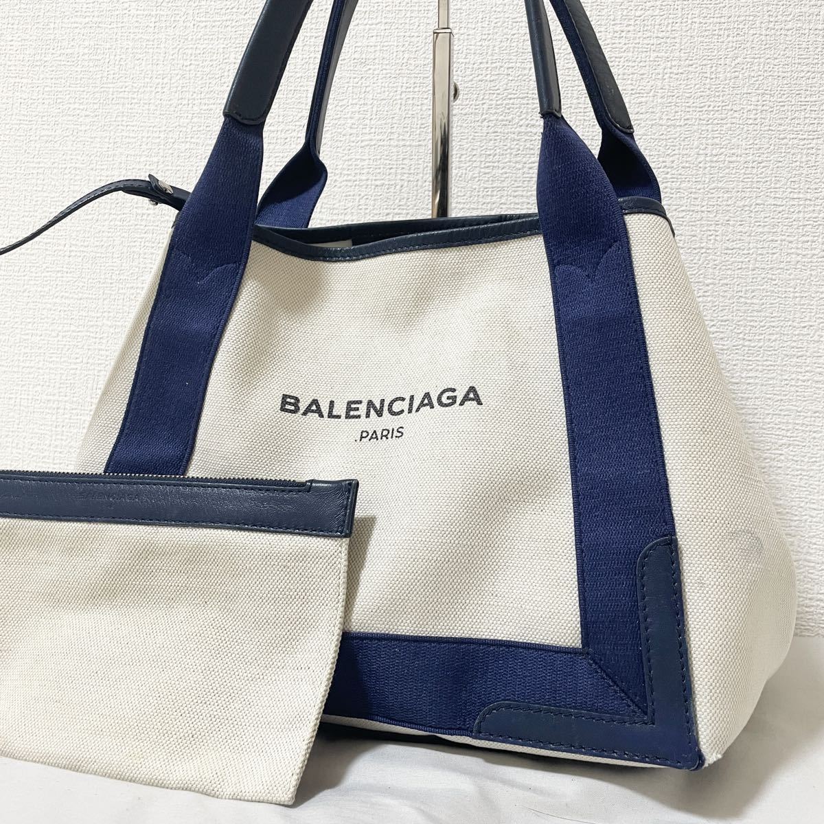 1円《大人気》BALENCIAGA バレンシアガ ネイビーカバスM ハンドバッグ 肩掛け ポーチ付き レザー ブルー 390346