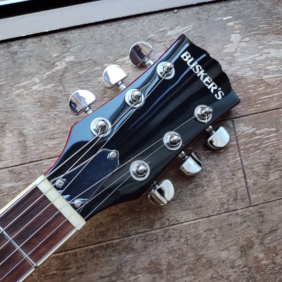 BUSKER'S ギター初心者におすすめ！BUSKER'S(バスカーズ)のレスポール
