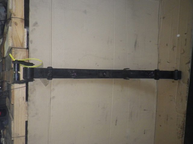 【検査済】 H21年 キャリー EBD-DA65T 左リアスプリング 41310-83J02 [ZNo:05005589] 9692