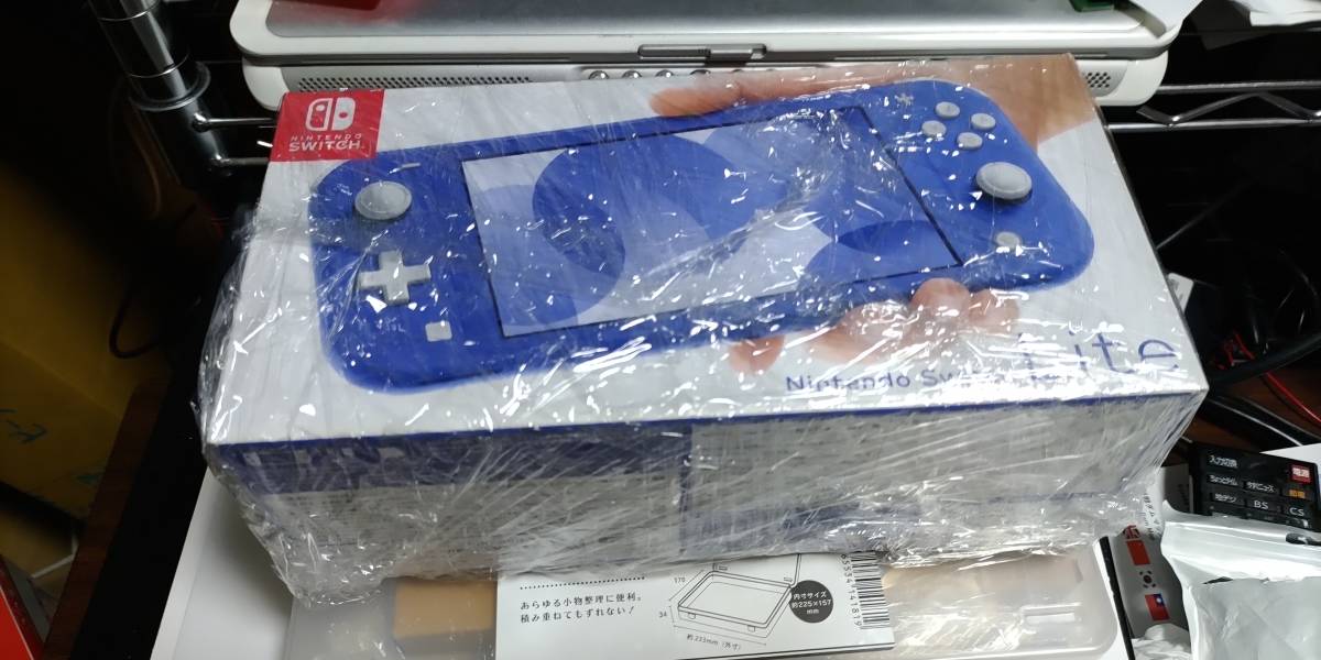 ジャンク：ニンテンドースイッチライトブルー不動品 と ニンテンド