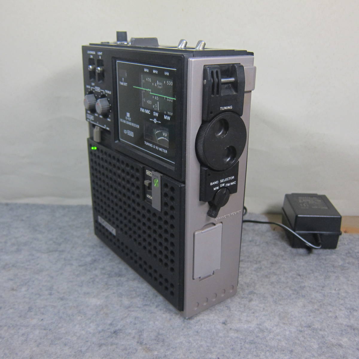 スカイセンサーSONY ICF-5500 ケース、アダプター、説明書付き ソニー