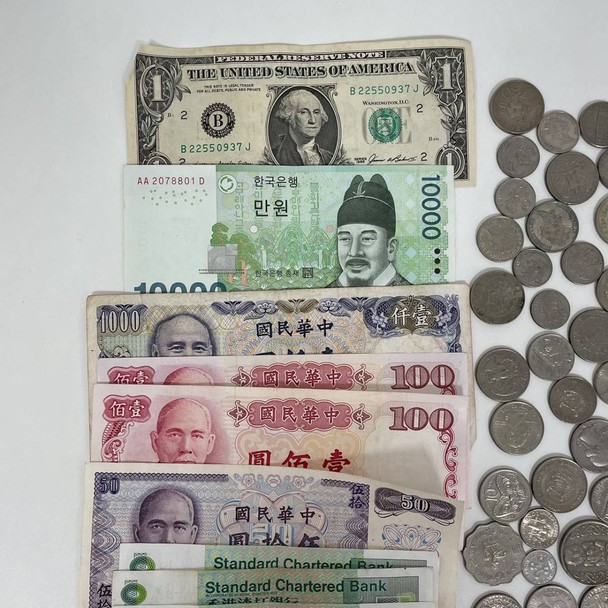 外国銭おまとめ】ドル/ウォン/元etc... 大量 セット アメリカ/韓国/中国etc... 紙幣 コイン 小銭 古銭 アンティーク  コレクション◇3137 外国銭まとめ アメリカ 中国 紙幣の値段と価格推移は？｜210件の売買データから韓国  △外国銭⁄外国紙幣まとめアメリカ⁄韓国⁄中国 ...