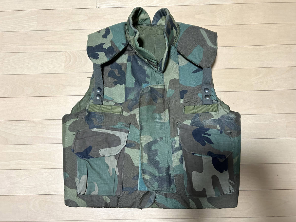 米軍実物 PASGT M1 ボディアーマー（MEDIUM）チョコチップカバー付き