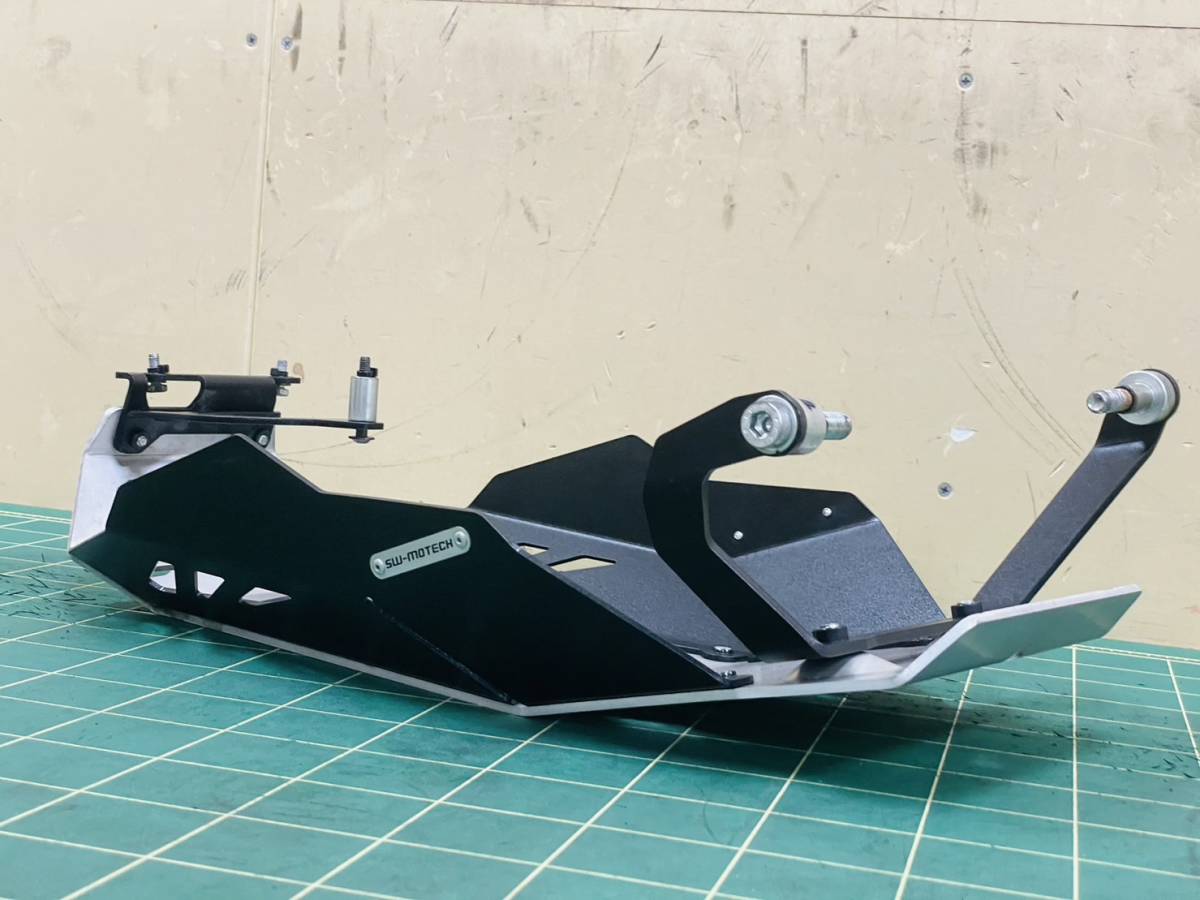 ★K16 売切り! ドゥカティ ハイパーストラーダ 821 ハイパーモタード SP SW-MOTECH エンジン アンダーガード カバー ボトム SWモテック