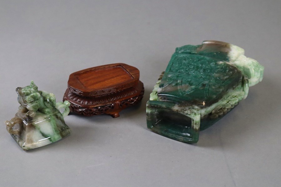 香炉 中国古玩 彫刻 蓋物 唐木台付 翡翠玉石 蓋獅子 翡翠香炉 獅子耳遊