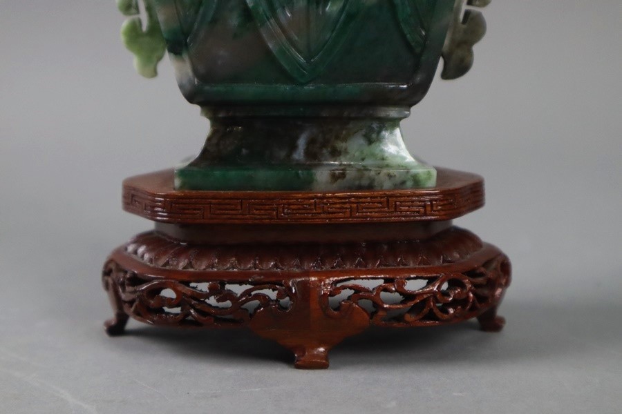 香炉 中国古玩 彫刻 蓋物 唐木台付 翡翠玉石 蓋獅子 翡翠香炉 獅子耳遊