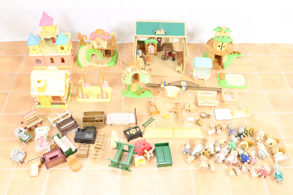 【総重量約6.25kg】シルバニアファミリー パーツまとめ 家具 人形 おとぎの世界ミニシリーズ/赤ちゃん広場/森のみんなの学校 005JJGV57