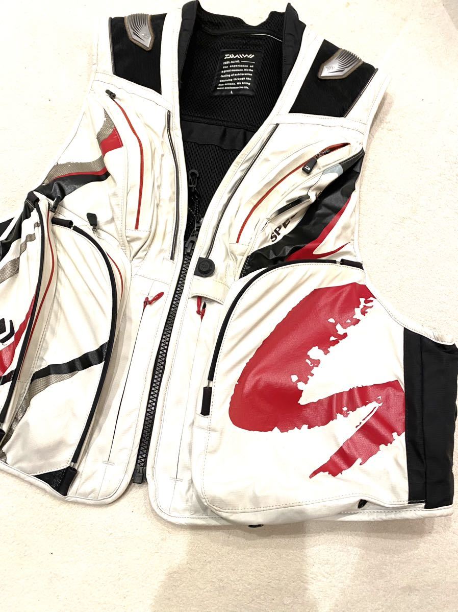 ダイワ スペシャル 鮎 ベスト DV-1008 Lサイズ BOA 鮎ベスト ライト