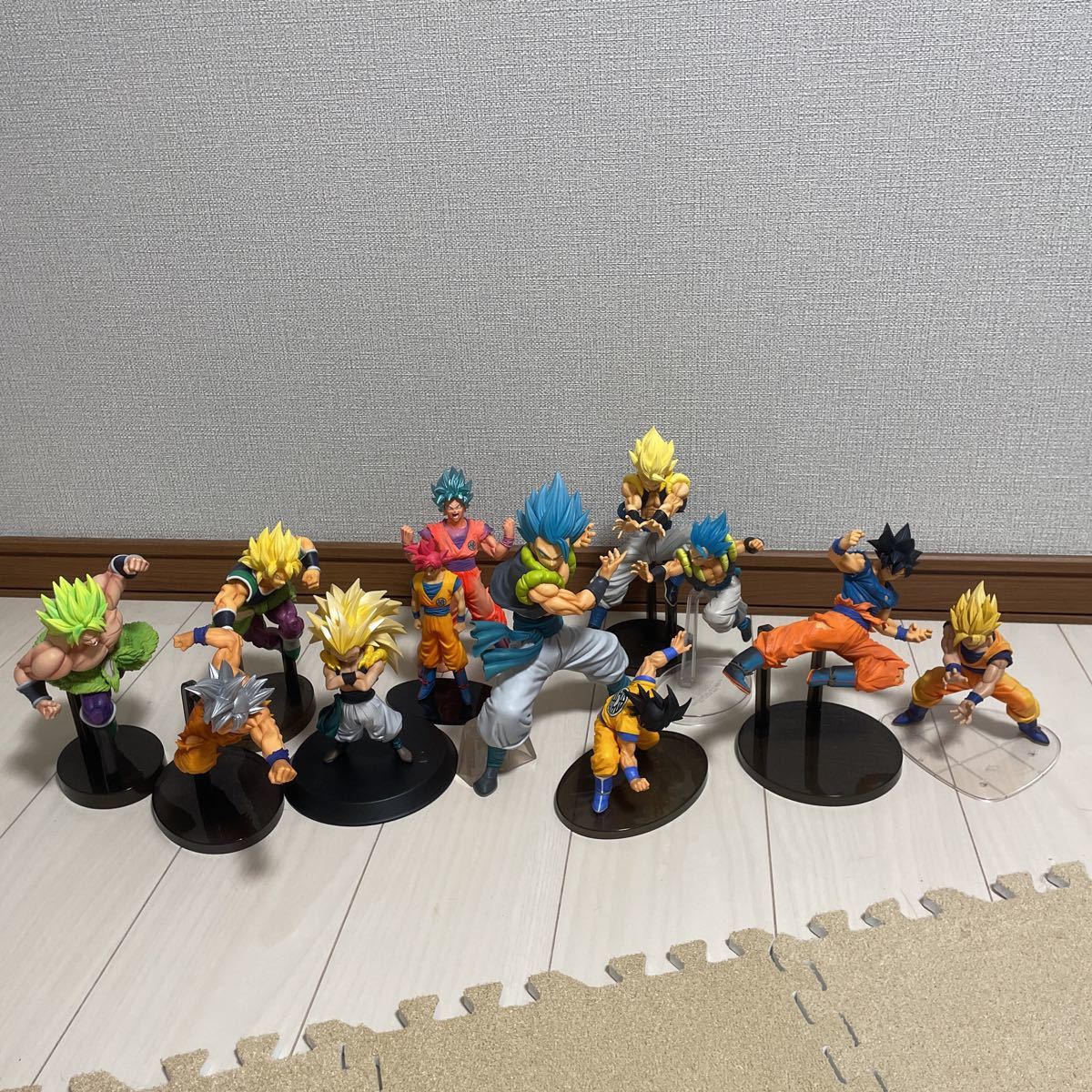 ドラゴンボール フィギュア 一番くじ 孫悟空 ゴジータ ブロリー