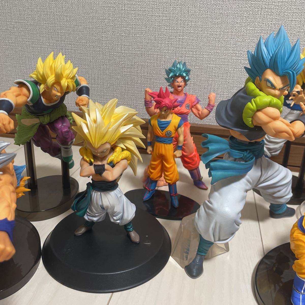 ドラゴンボール フィギュア 一番くじ 孫悟空 ゴジータ ブロリー