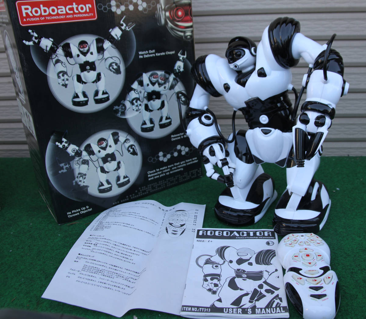 Roboactor　ロボアクター　二足歩行ロボット　ラジコン　取説　専用プロポ付き