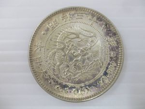 1円銀貨 明治38年のYahoo!オークション(旧ヤフオク!)の相場・価格を