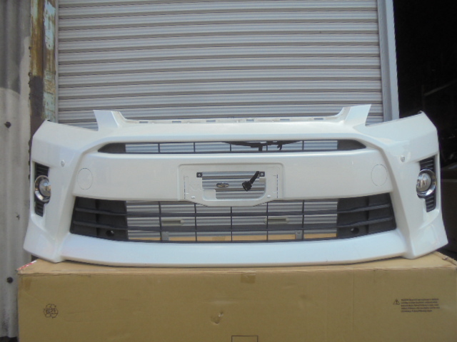 ヴェルファイア 20系　後期　フロントバンパー/フォグ　　815073